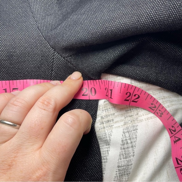 Ann Taylor Women’s Charcoal Blazer Size 12 Zip Pocket Fitted Work office Blazer - Picture 10 of 11